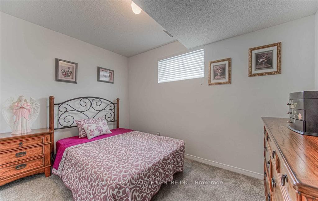 14 Amblecote Place photo 22