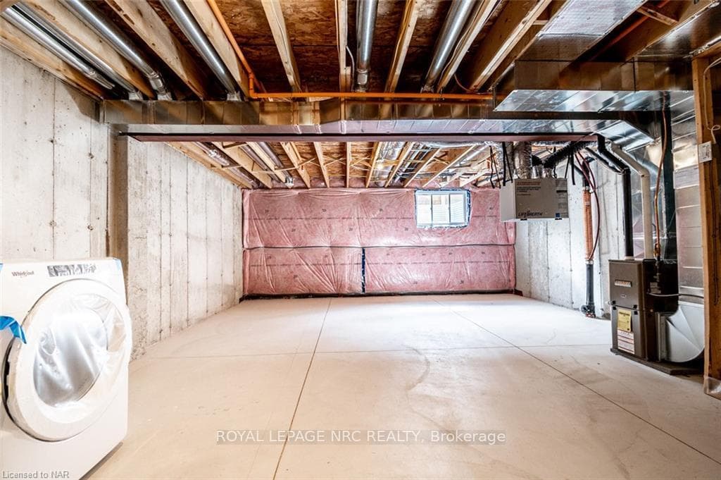 121A Moffatt Street Unit 20 photo 19