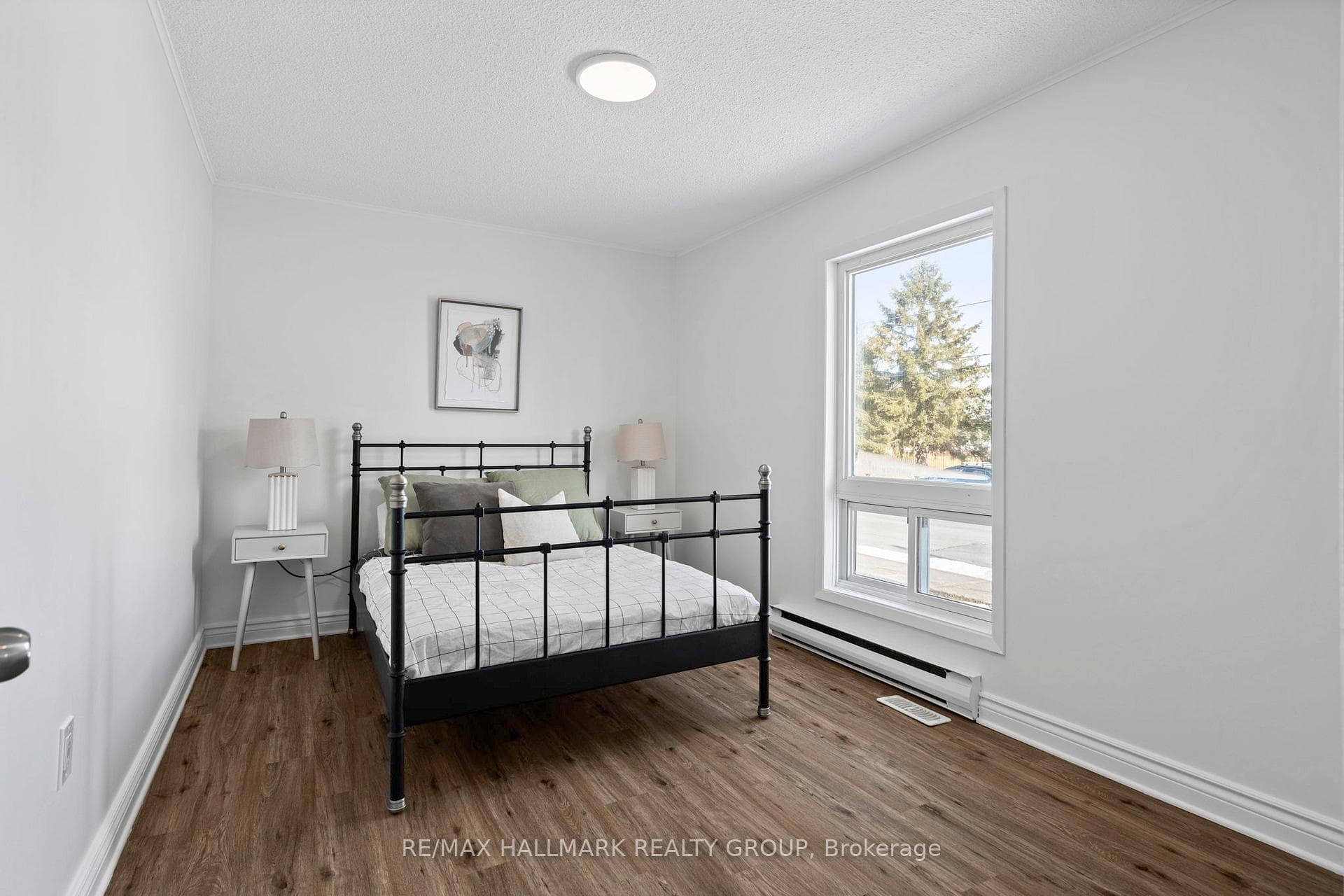 146 Ottawa Street photo 22