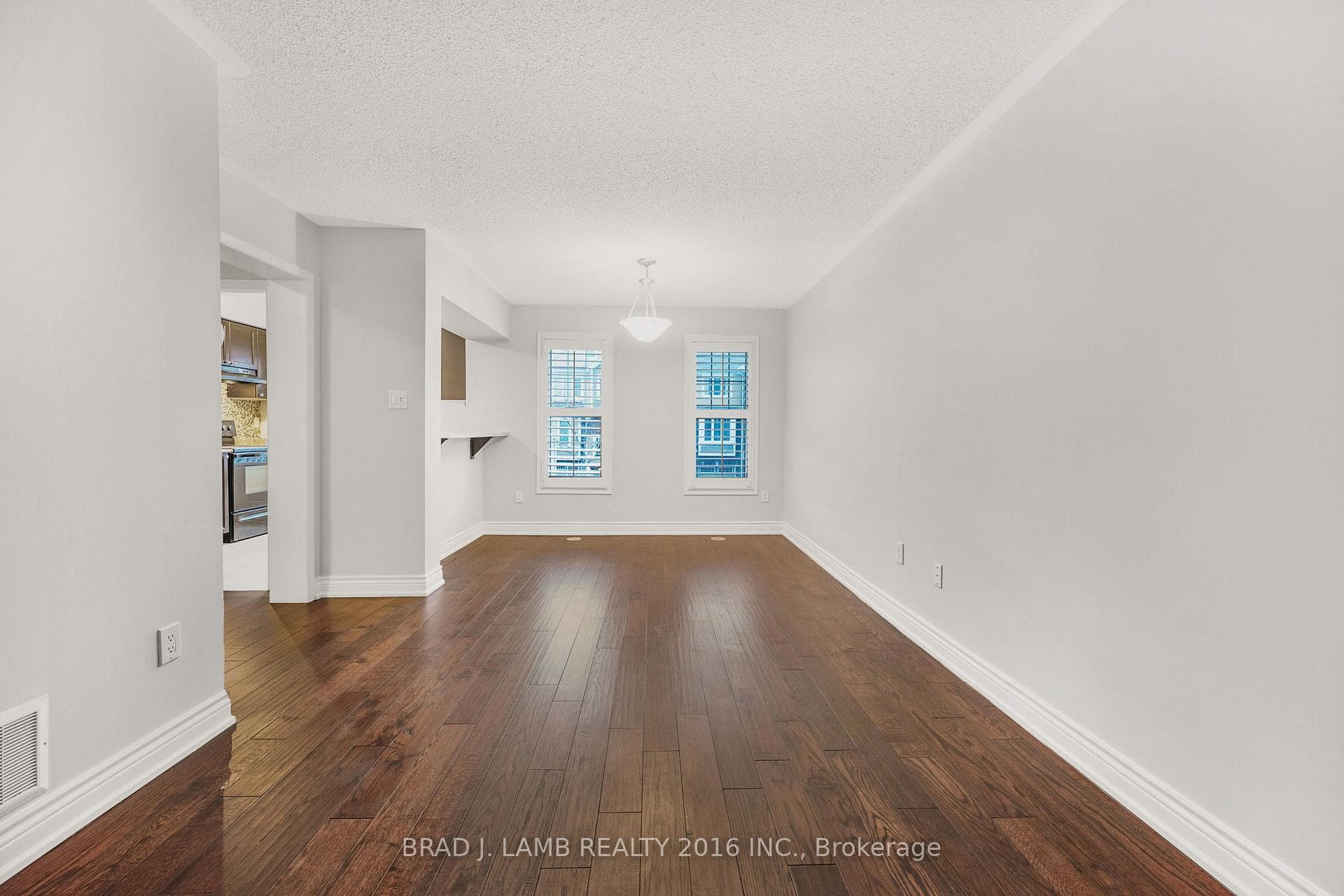 930 Nadalin Heights photo 6