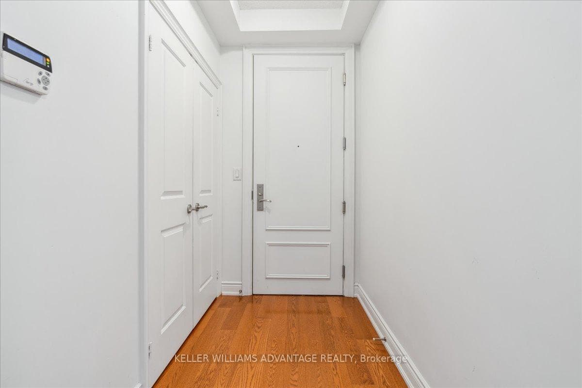 20 Bloorview Place Unit 1018 photo 4