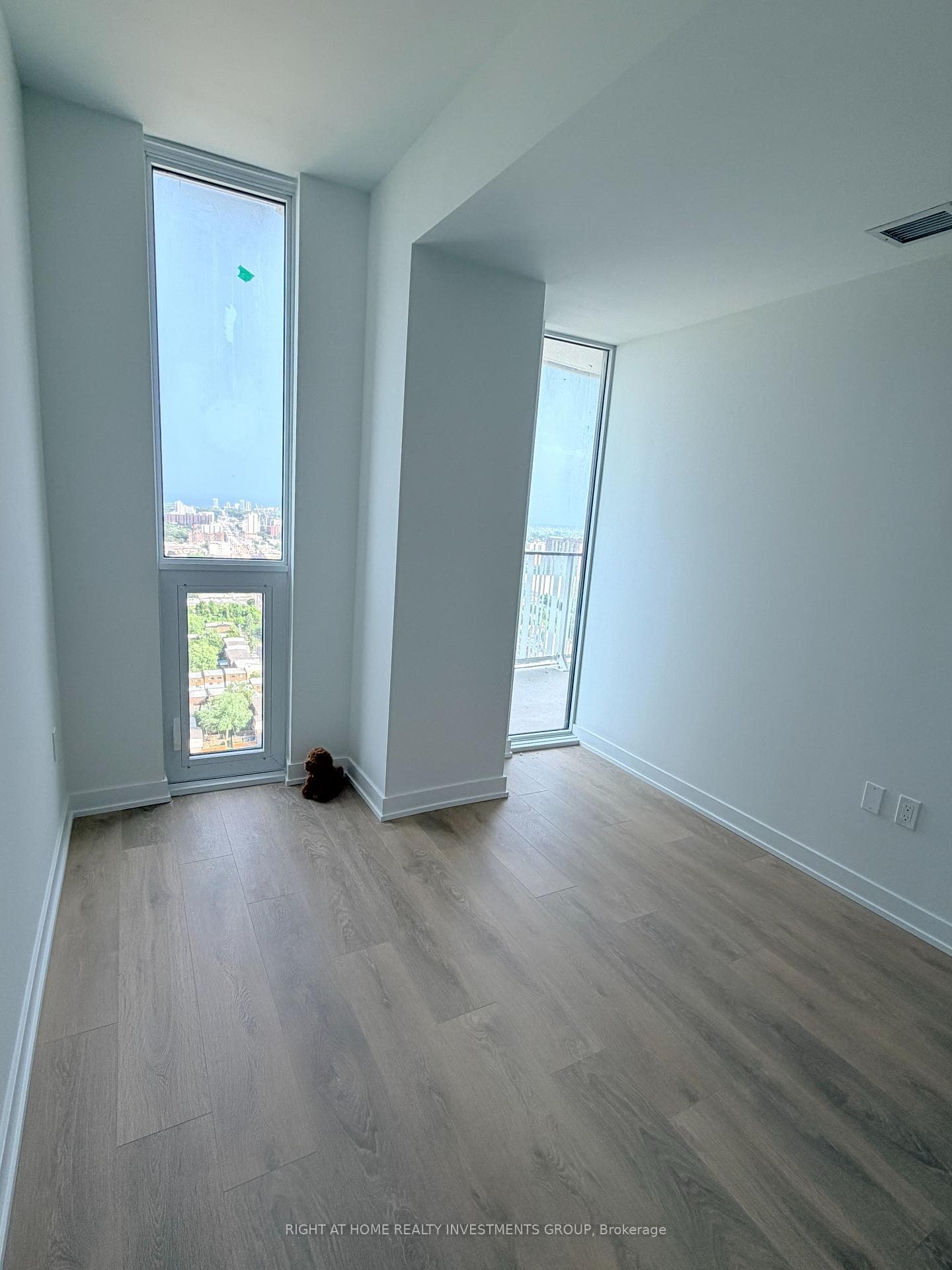 1 Fairview Road Unit 2902 photo 17