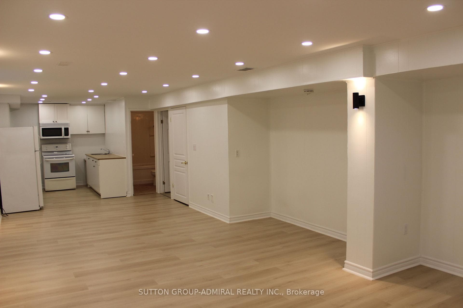 63 Aurora Heights Drive Unit Lower Unit photo 5