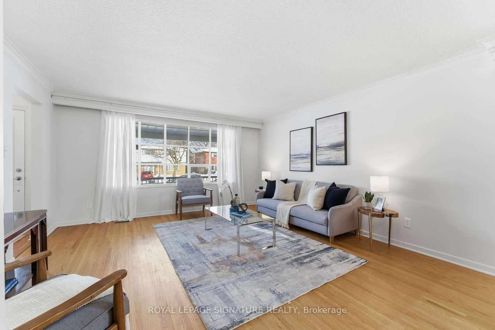 153 Lynnbrook Drive photo 5