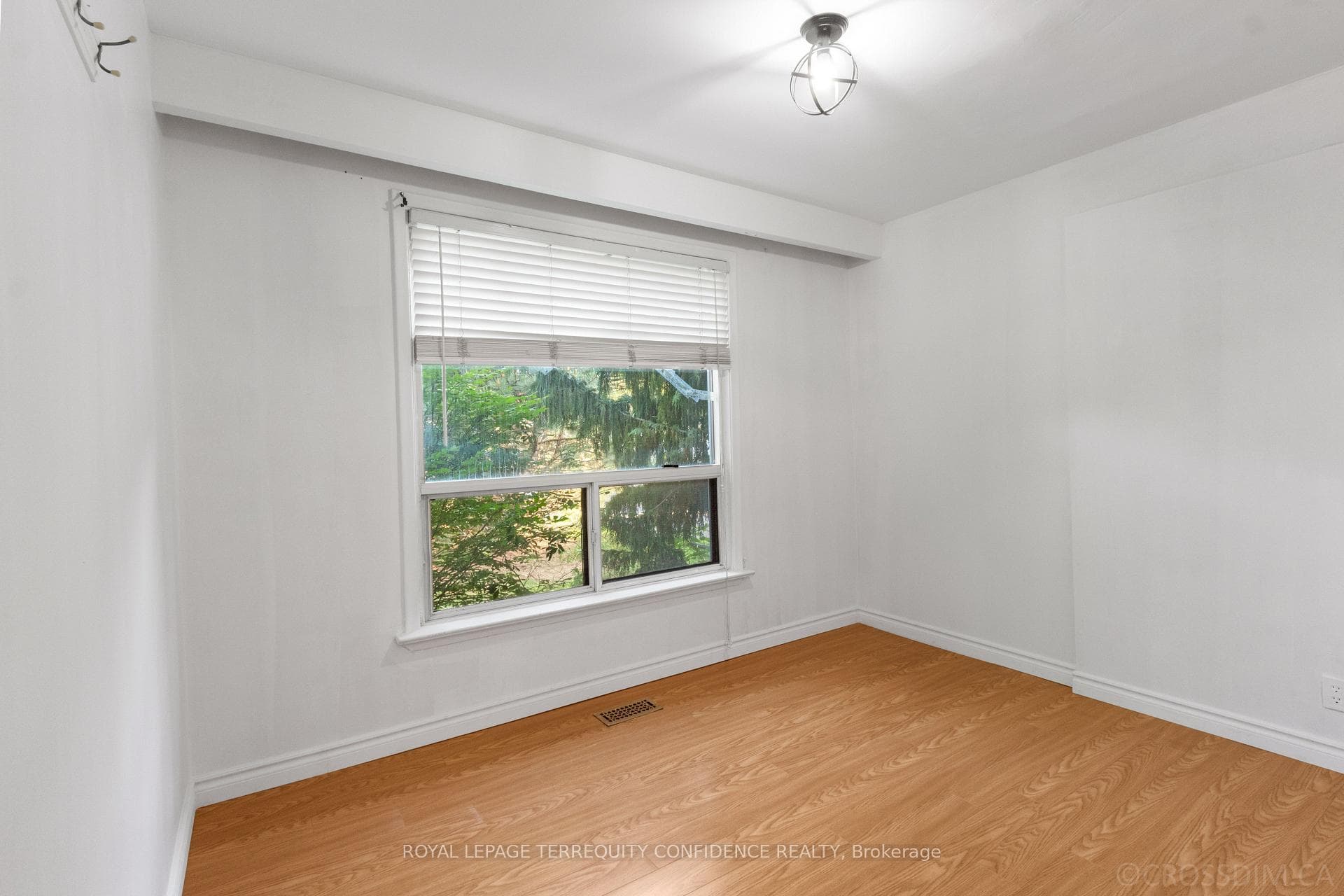 334 Moore Park Avenue photo 9