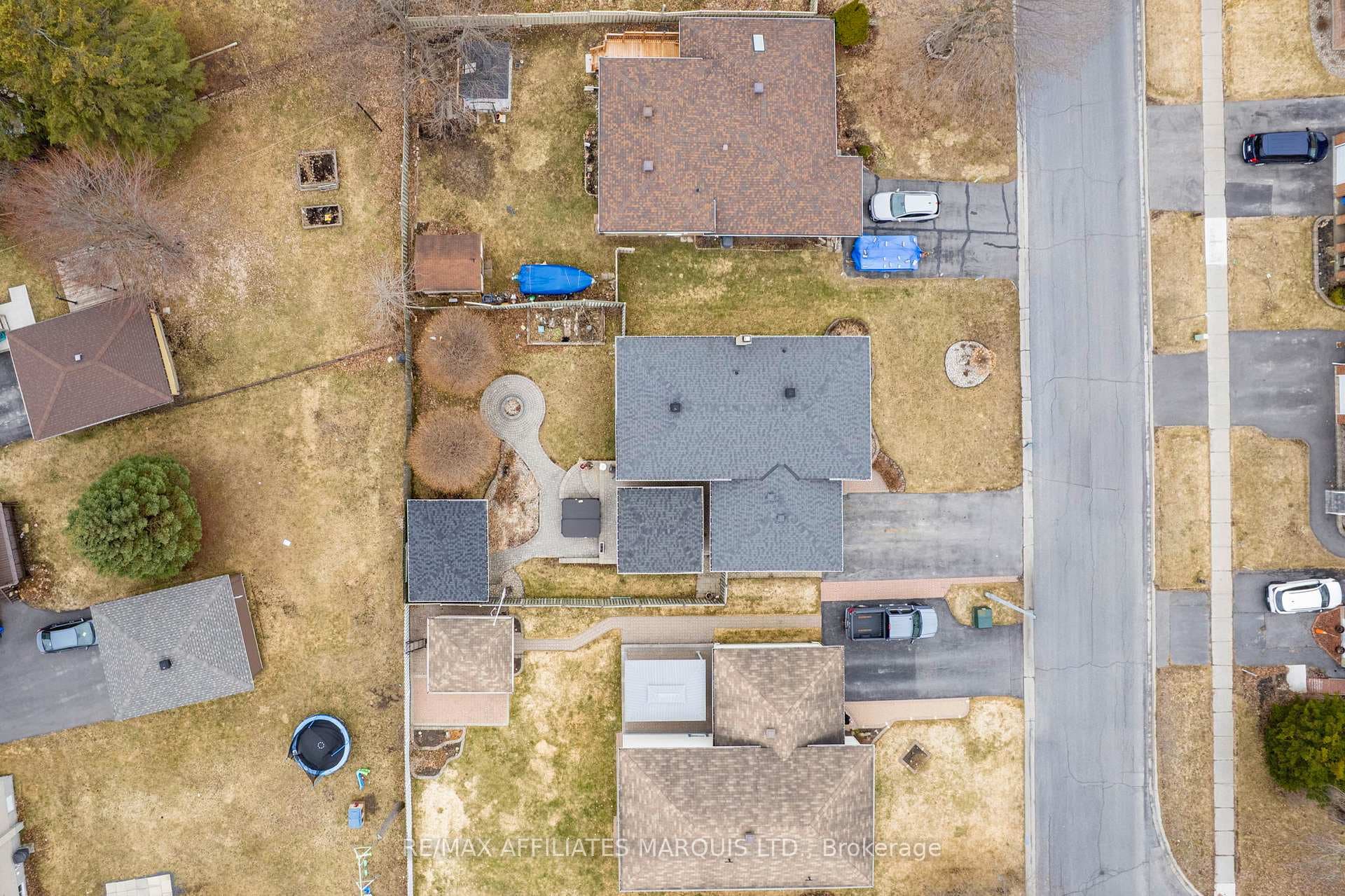 681 Champlain Drive photo 46