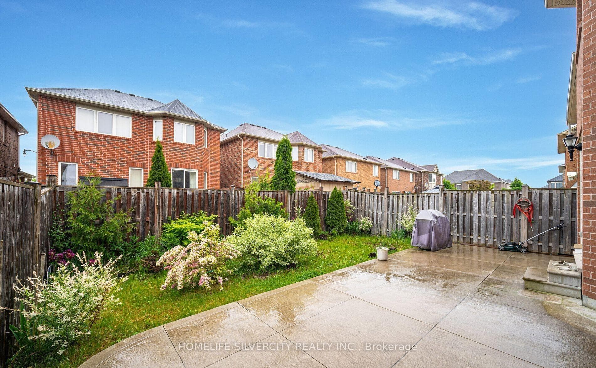 33 Bloom Drive photo 34