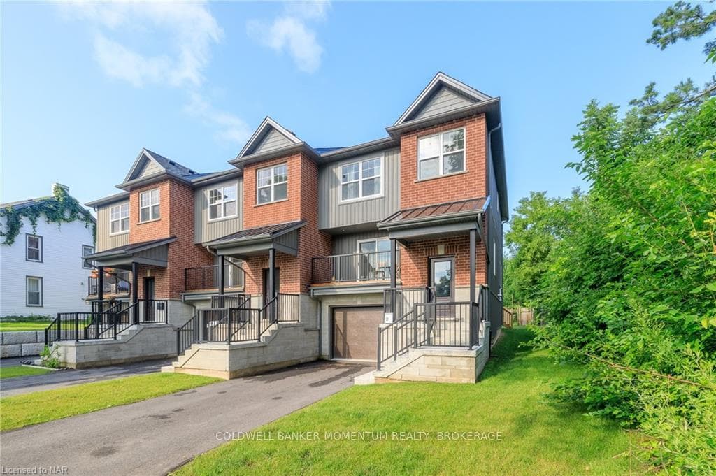 153 MOFFATT Street Unit A photo 1