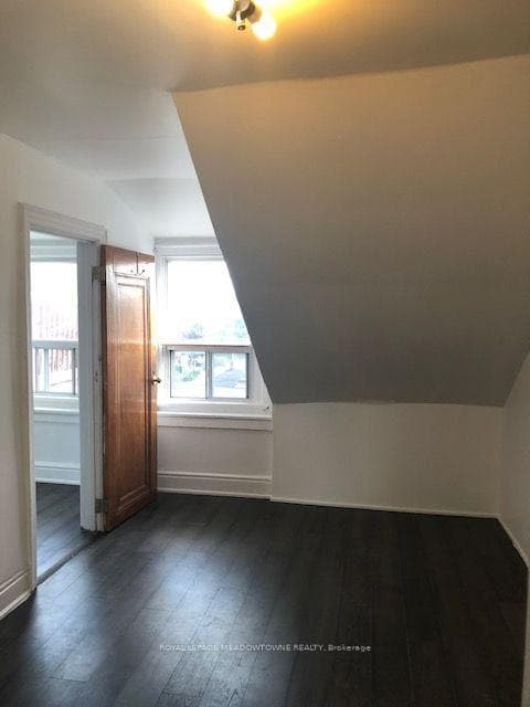 1211 College Street Unit Upper photo 26