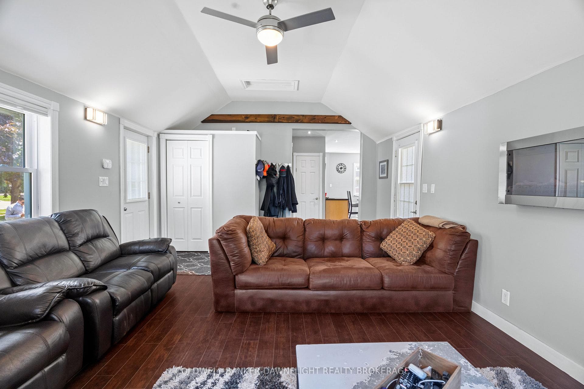 158 King Street photo 17