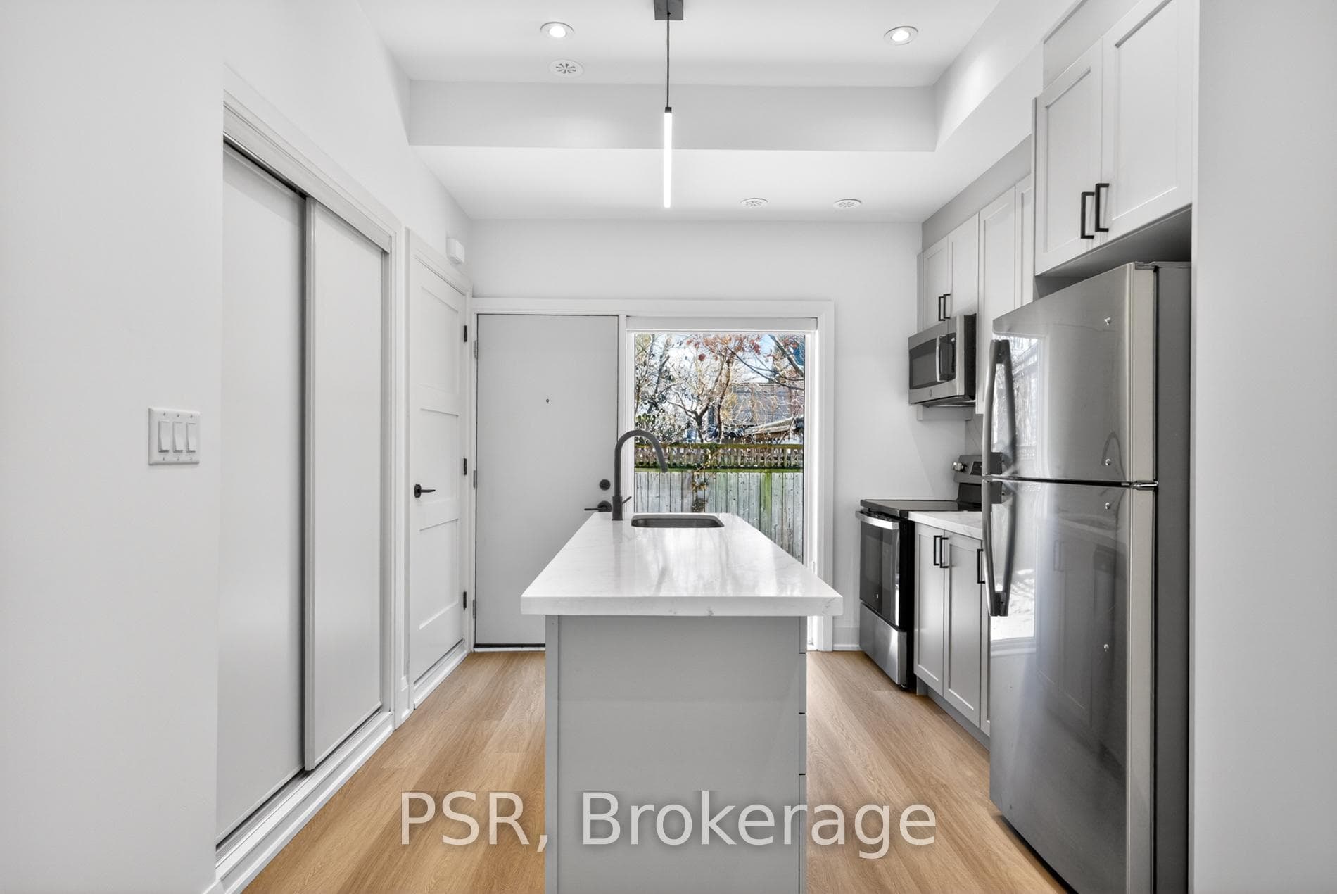 53 Harriet Street Unit E photo 6