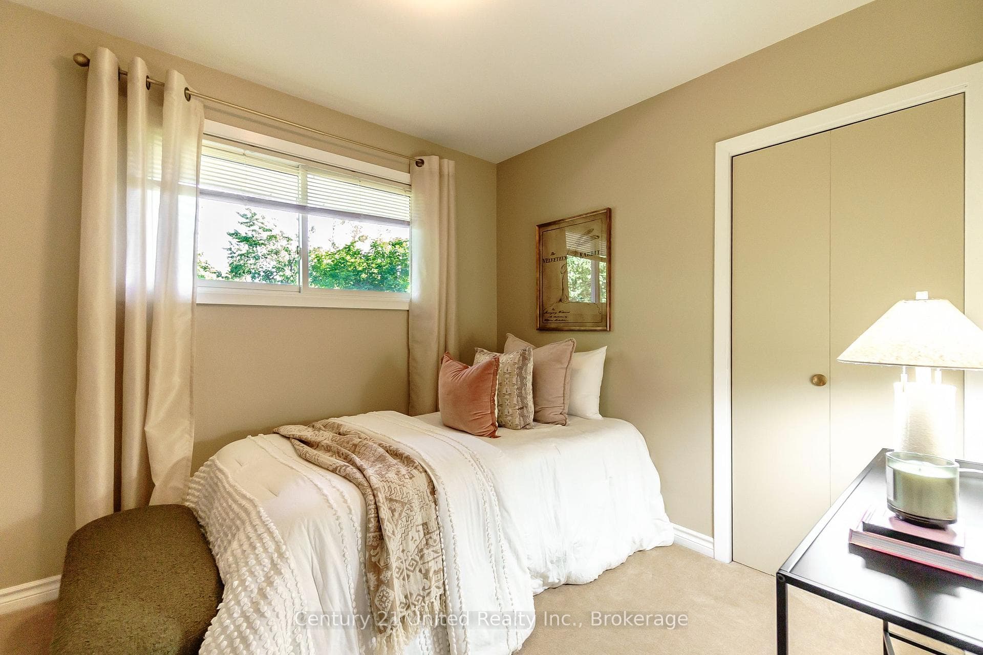 963 Ellesmere Avenue photo 29