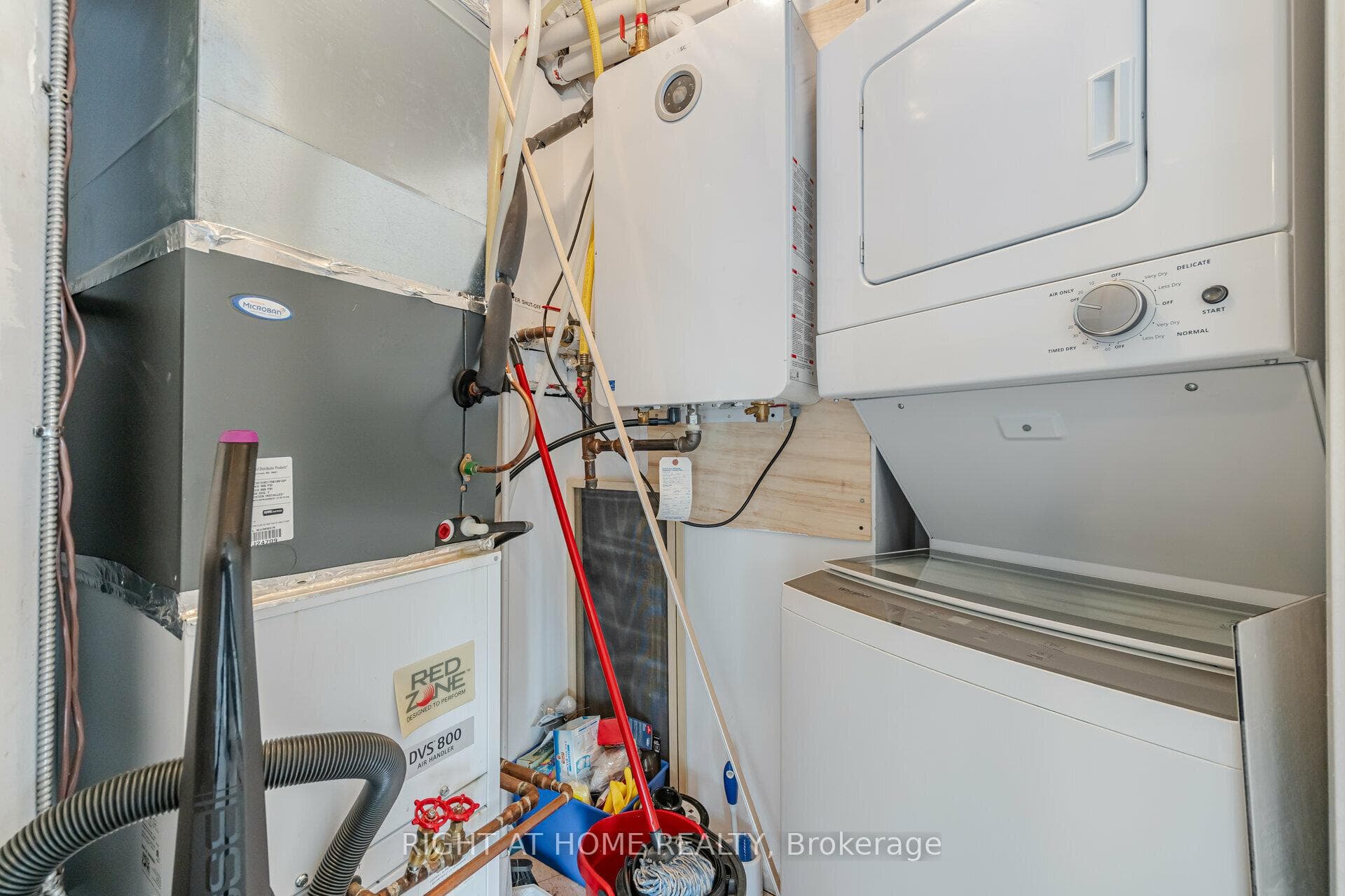 1387 Bayview Avenue Unit 306 photo 25