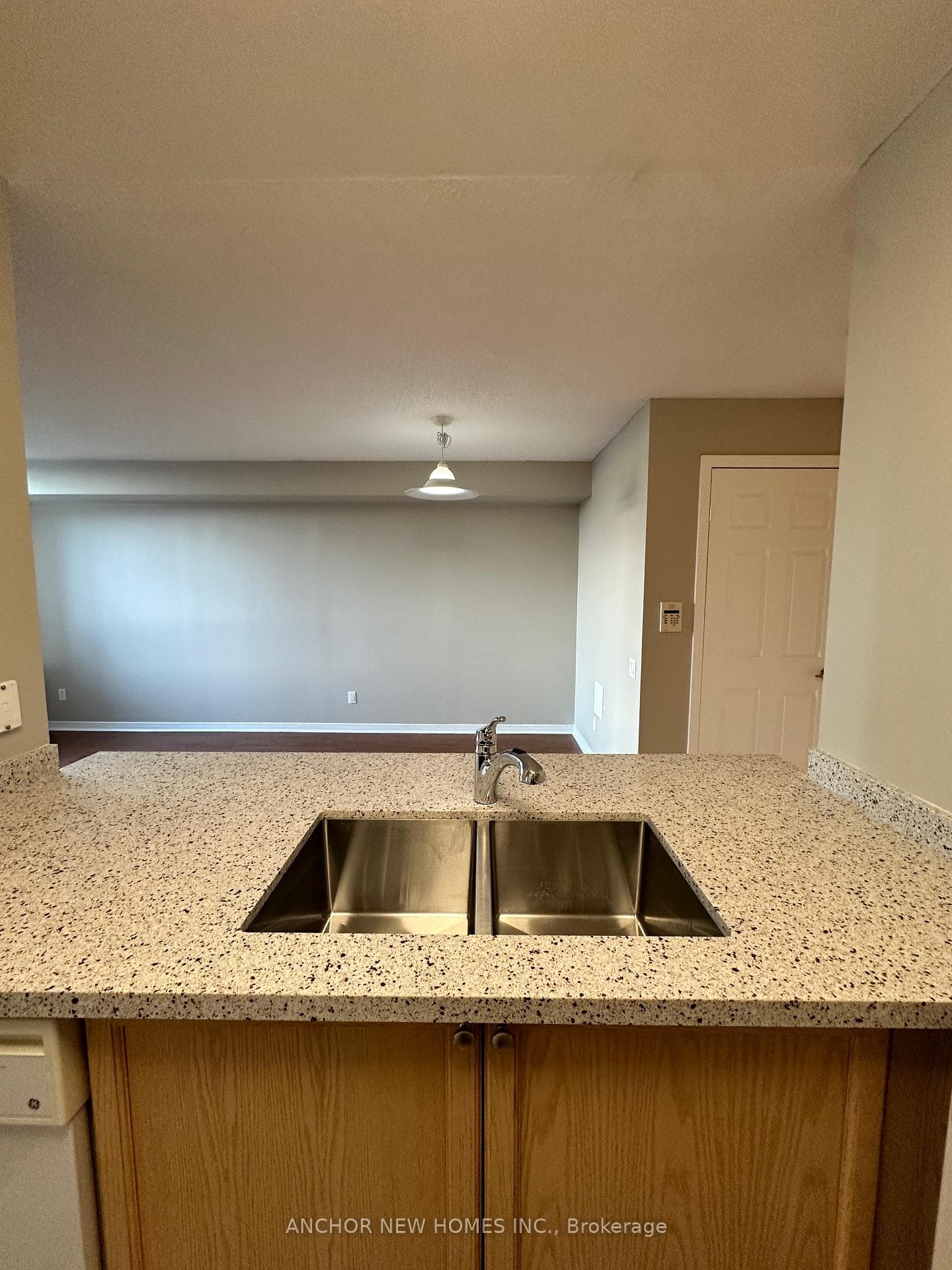 8 Hillcrest Avenue Unit 2201 photo 15