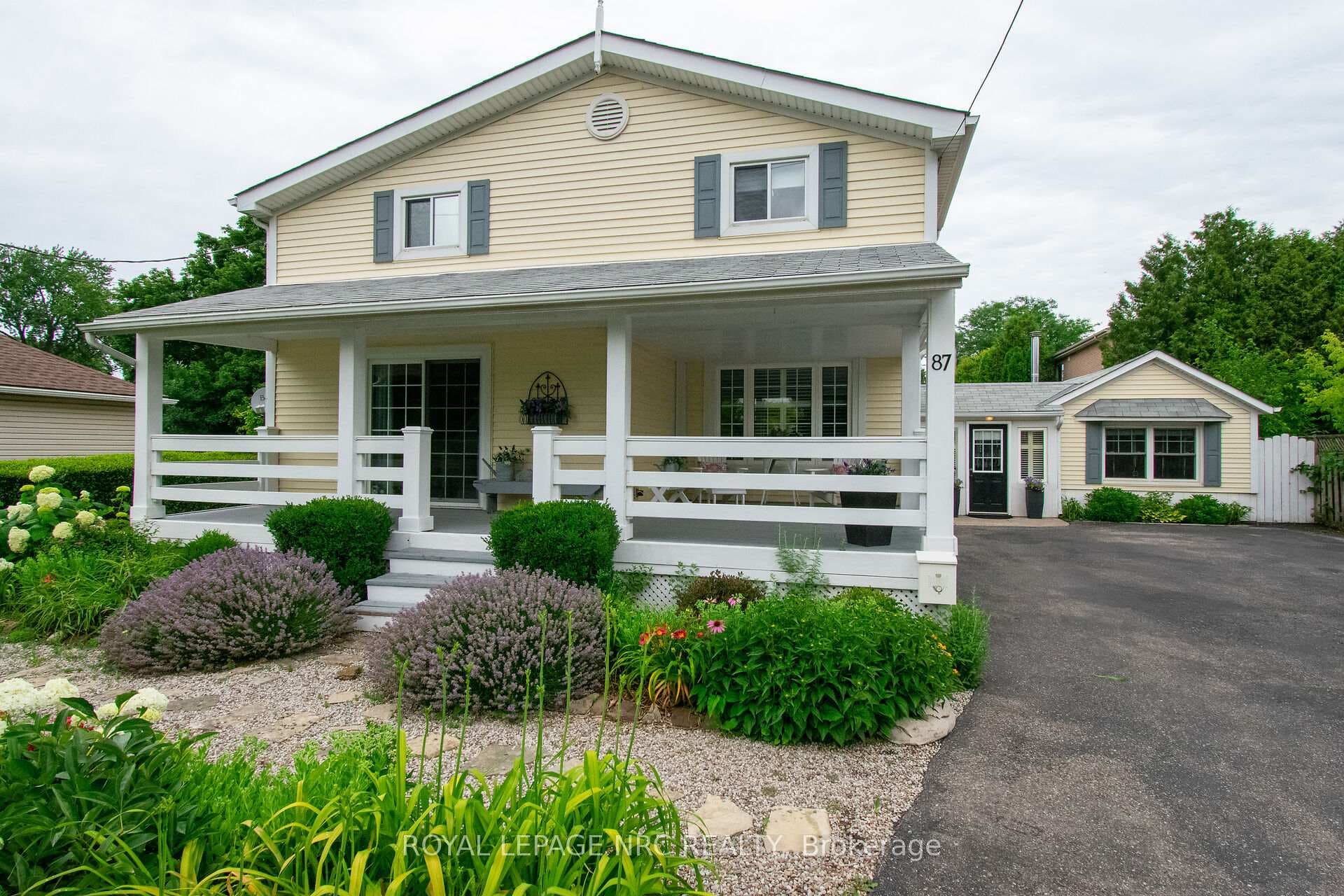 87 Lakeport Road photo 1