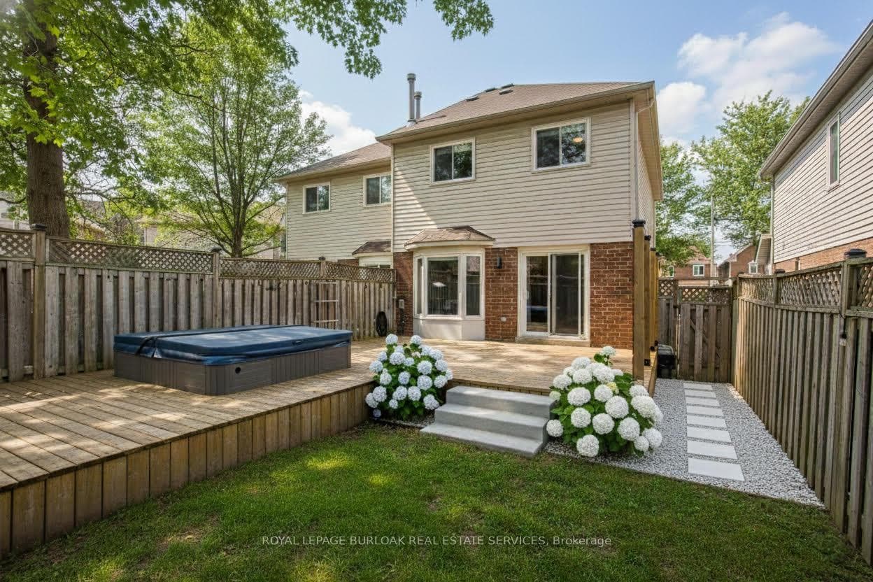 12 Thornlodge Drive photo 19