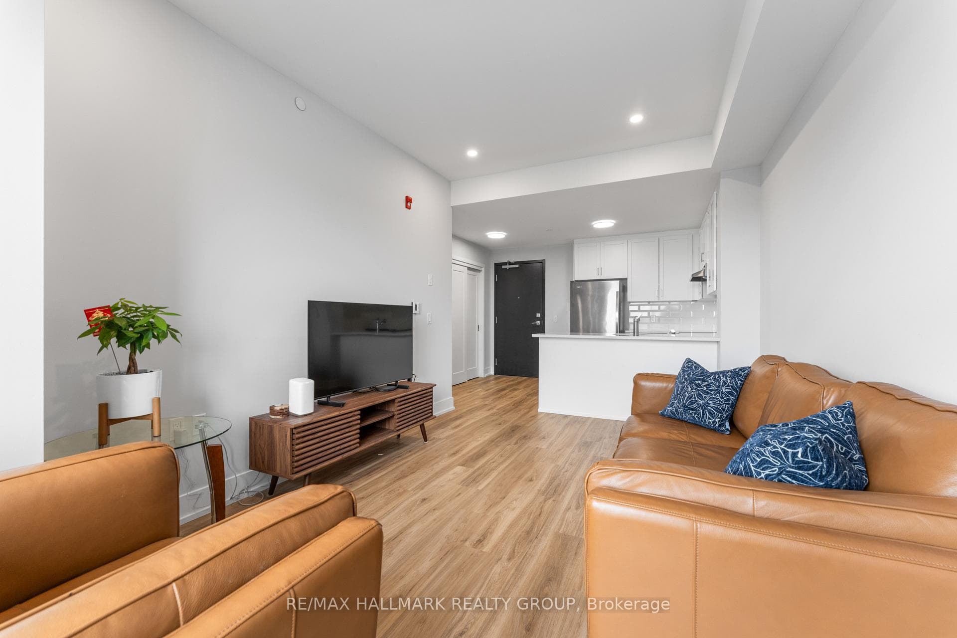 1350 Hemlock Road Unit 411 photo 10