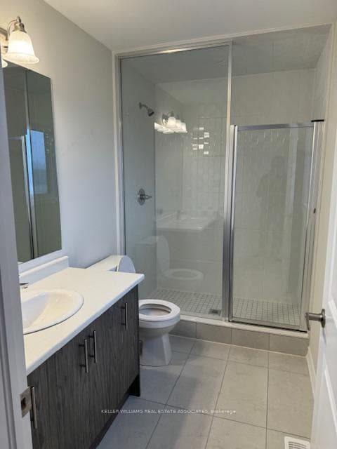 21 Molnar Crescent photo 6
