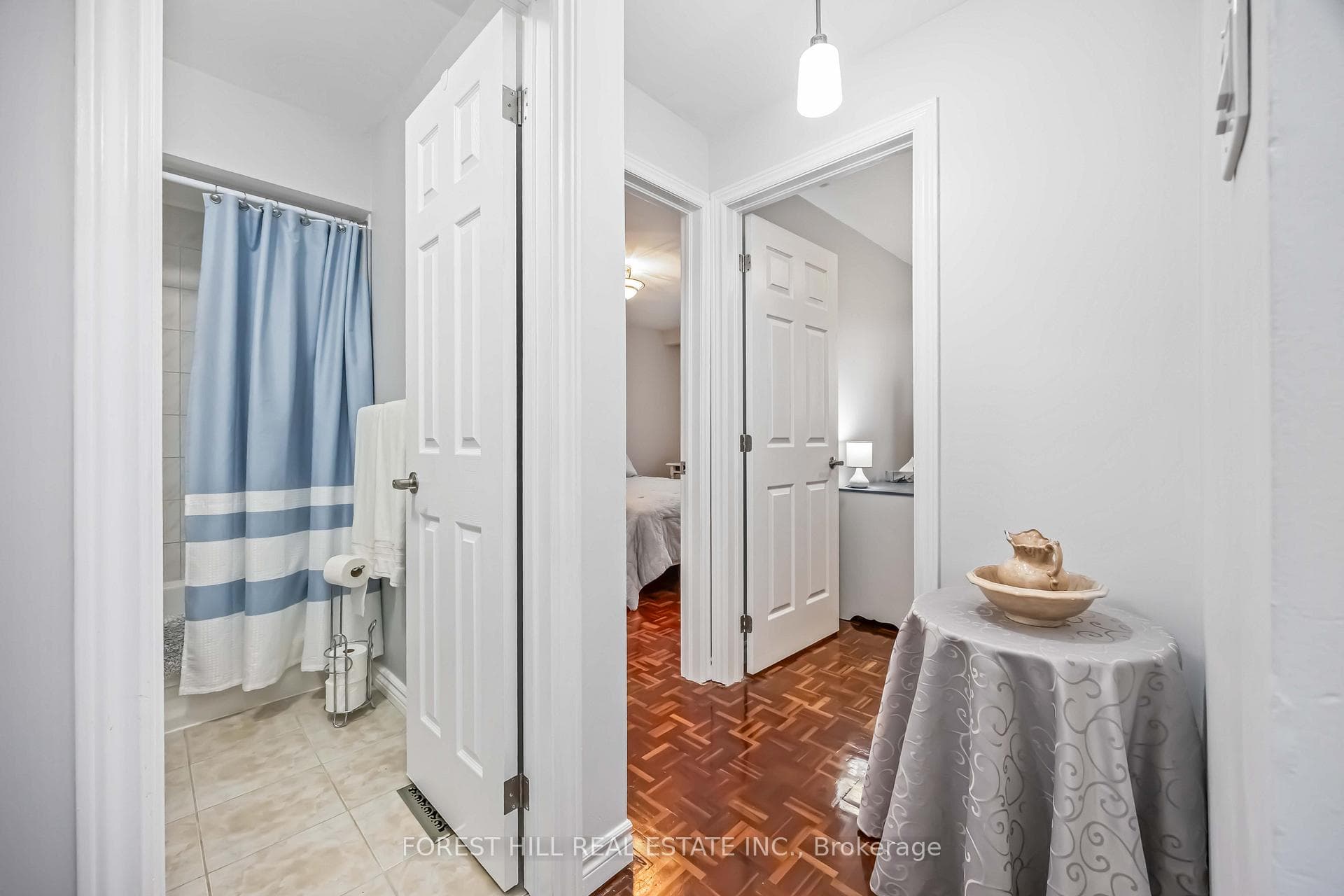 435 Silverstone Drive Unit 22 photo 33