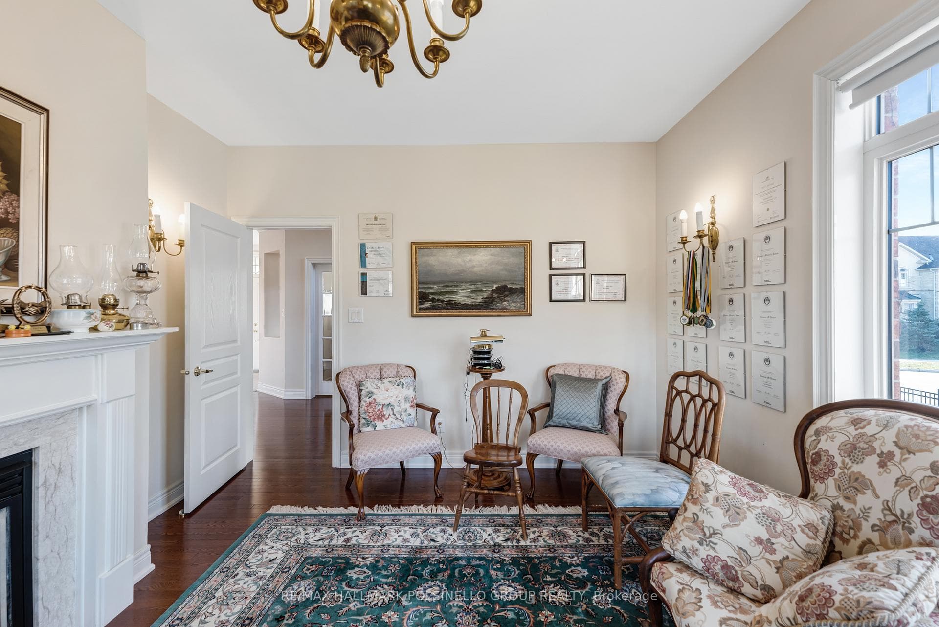 63 Soleil Boulevard photo 22