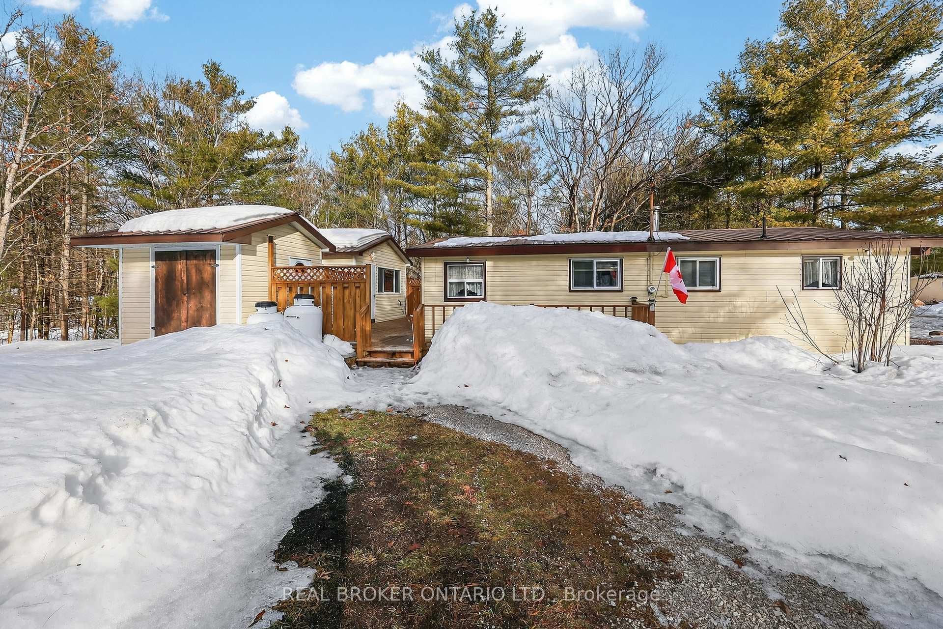 7862 Park Lane Crescent photo 1