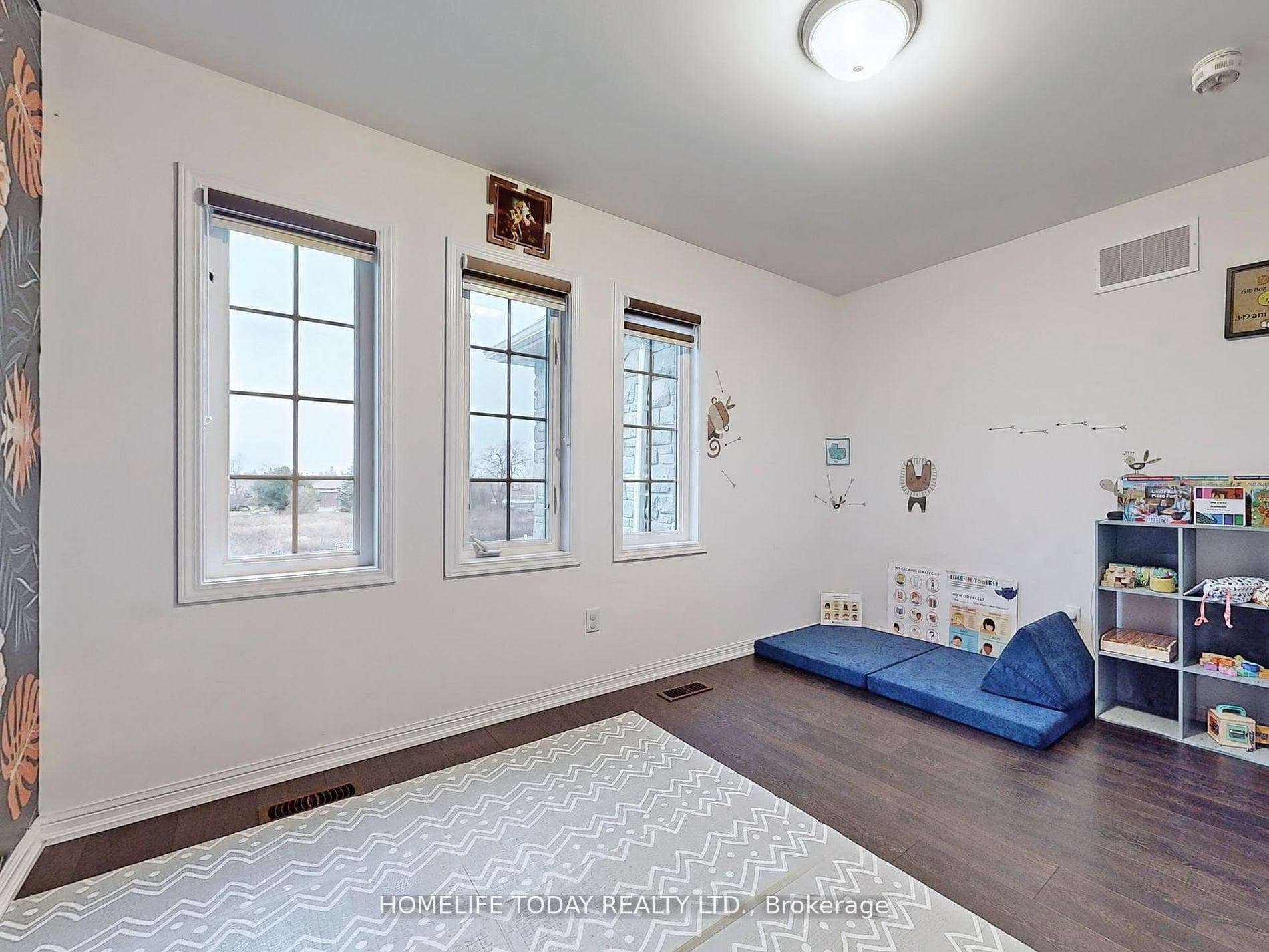 4 Hurst Drive photo 31