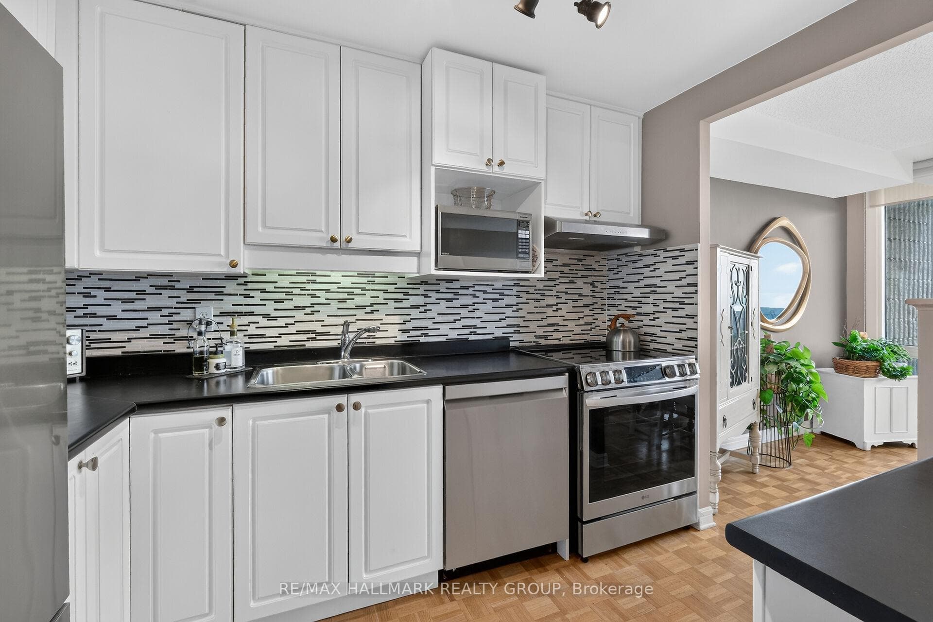 265 Poulin Avenue Unit 1608 photo 20