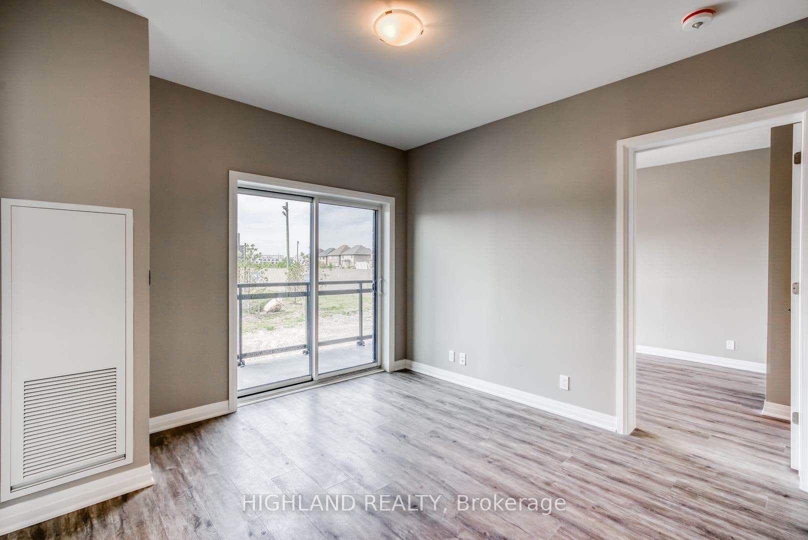102 Grovewood Common Unit 129 photo 9