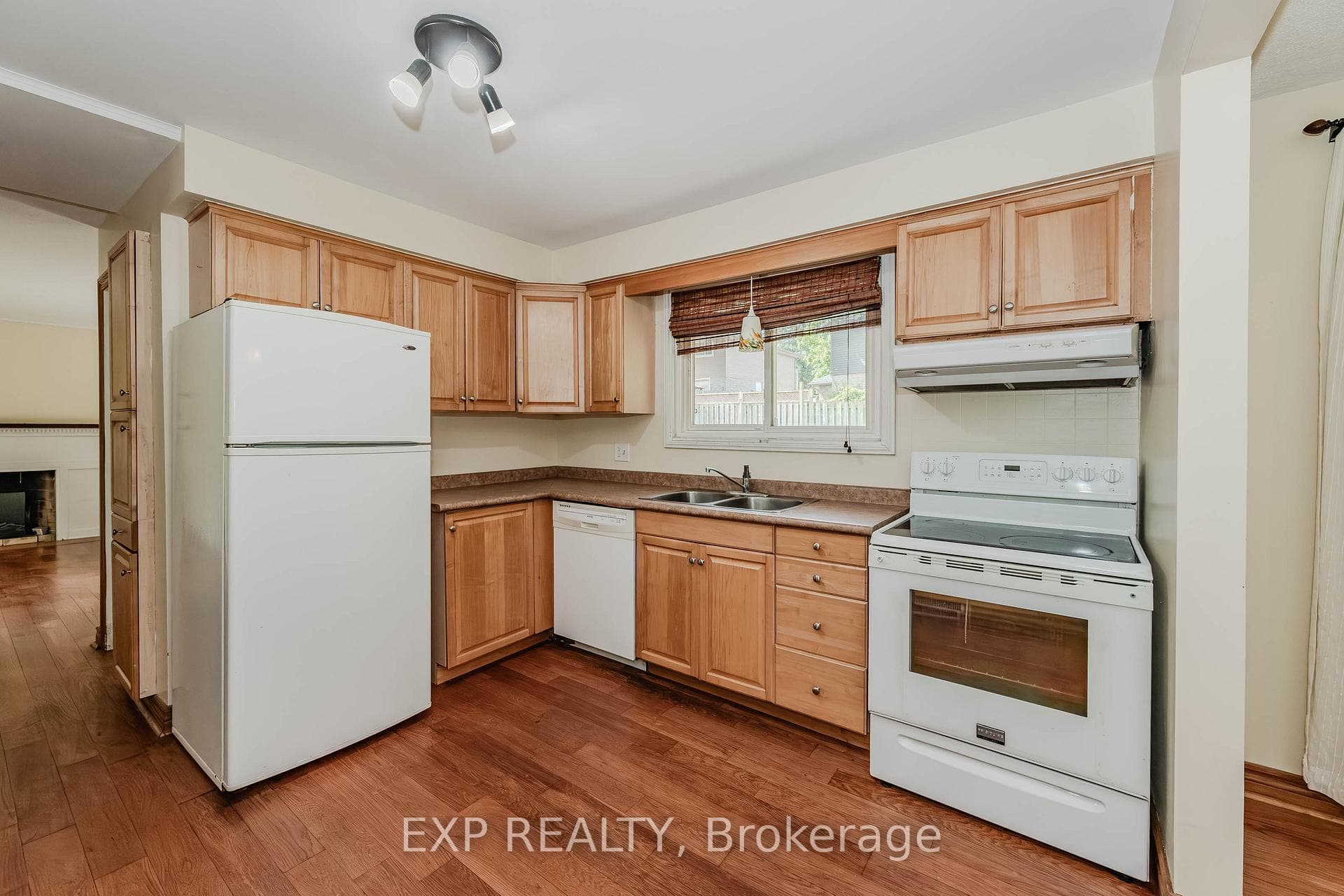 30 Gateway Drive photo 8