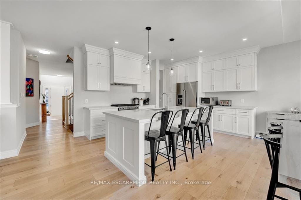 7 Lightfeather Place photo 16