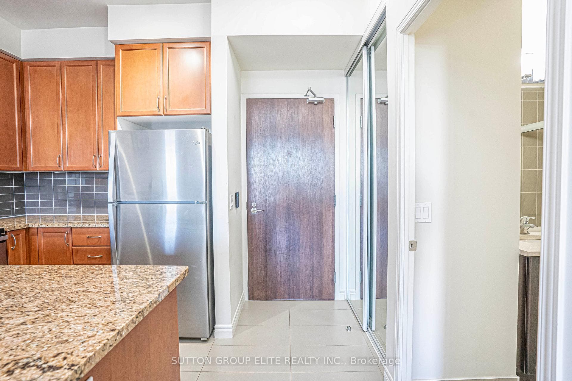 339 Rathburn Road Unit 203 photo 3