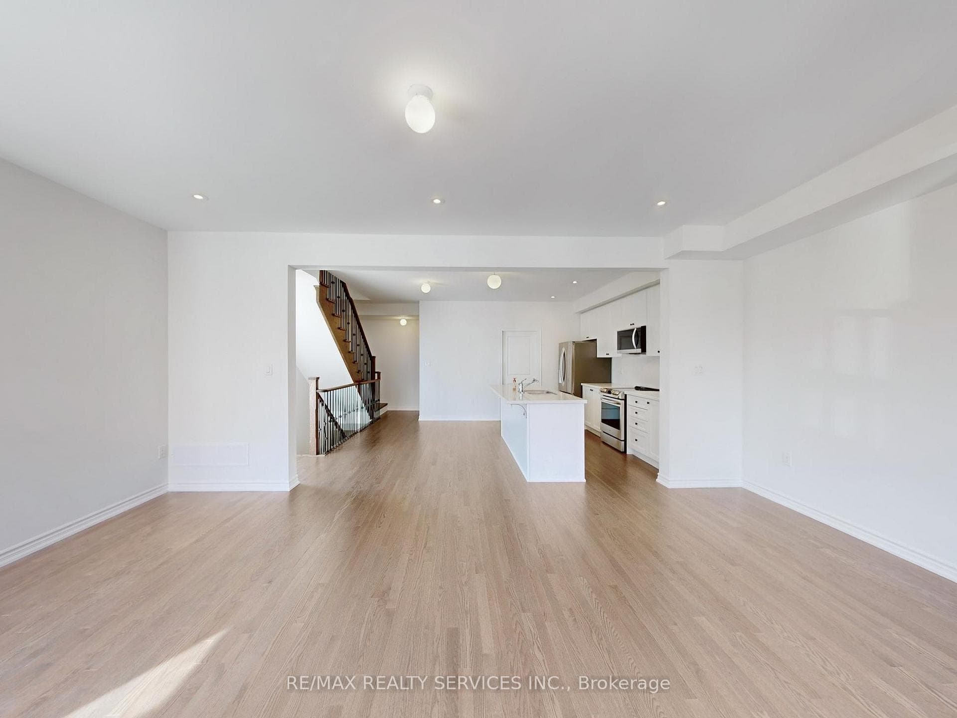 Living/Dining Area