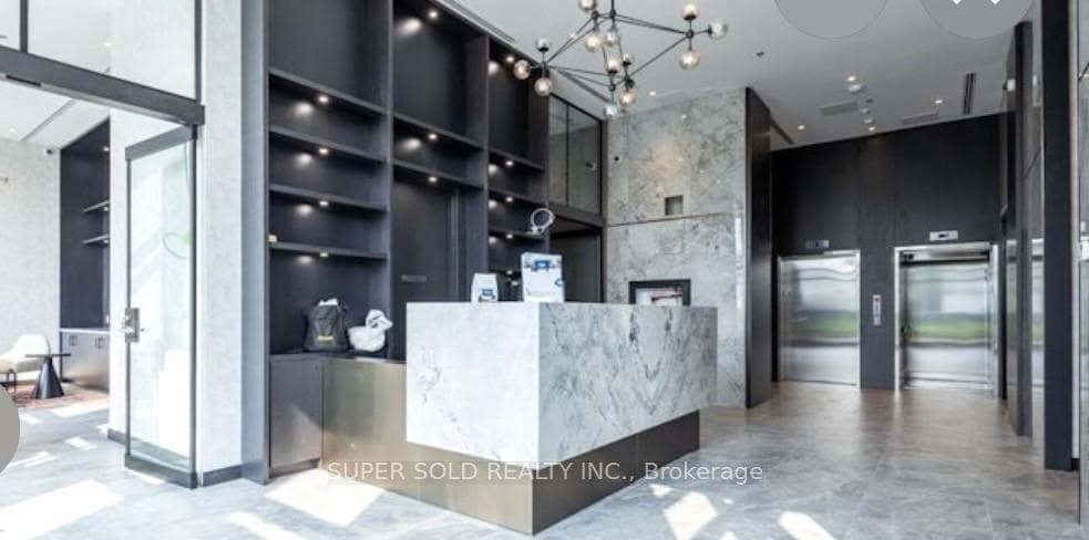 3005 Pine Glen Road Unit PH 815 photo 15