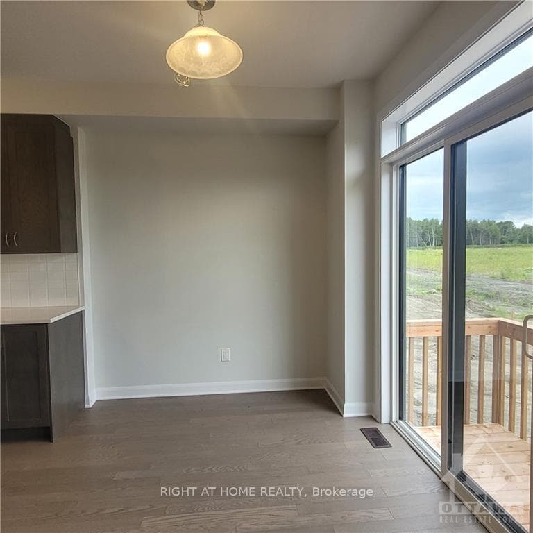 239 ELSIE MACGILL Walk photo 7