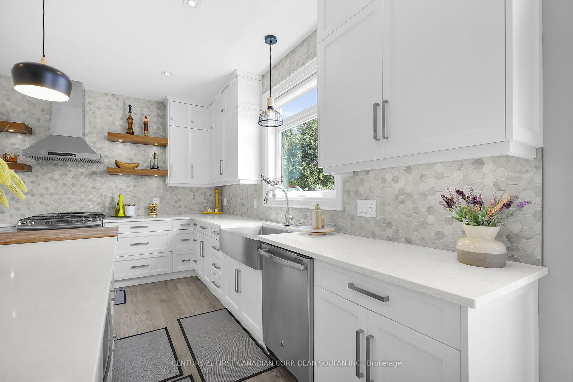 405 Darcy Drive photo 15