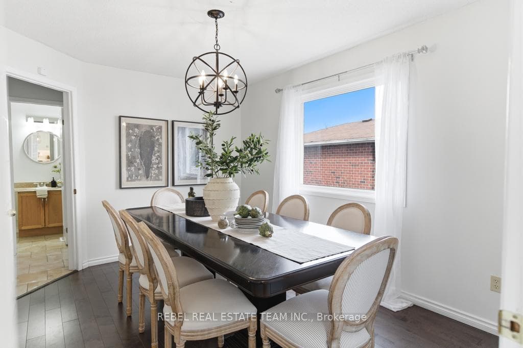 62 Ennisclare Place photo 4