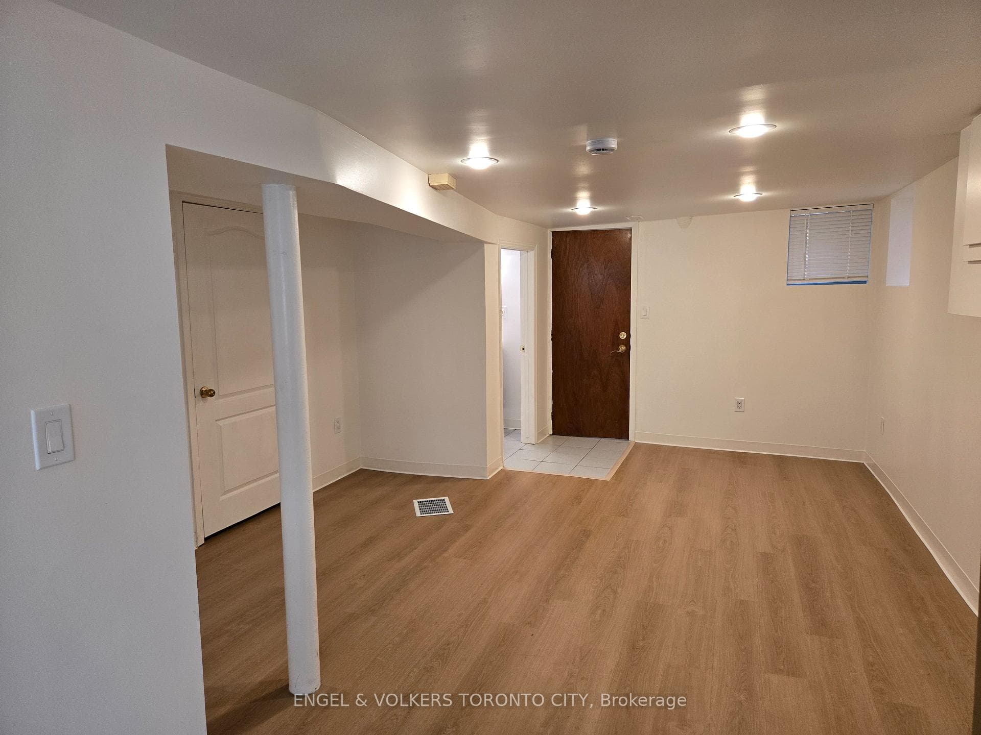 2012 Dundas Street Unit Basement photo 5