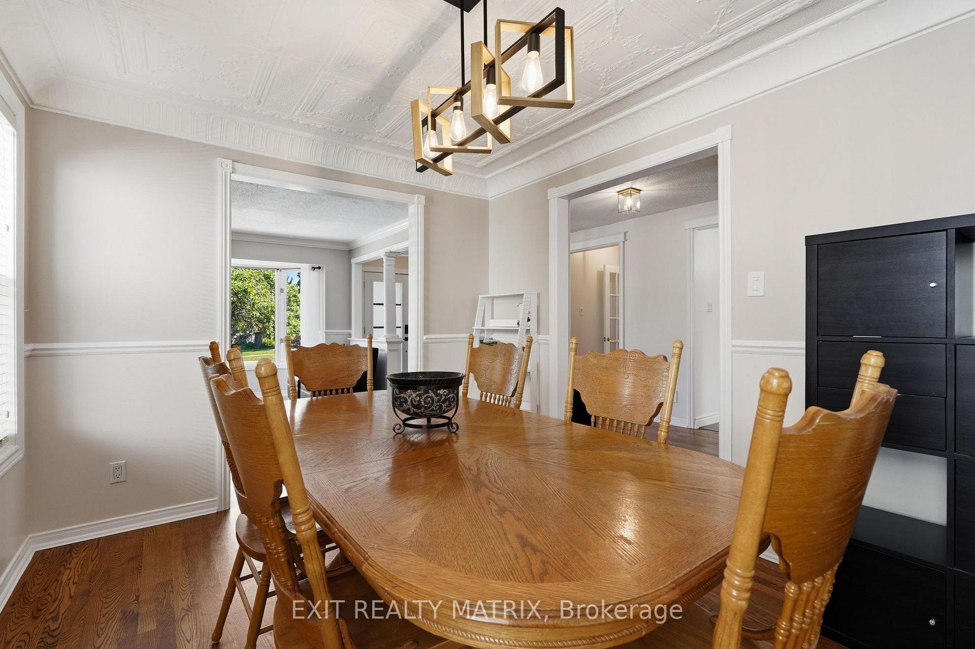 6336 Beausejour Drive photo 9
