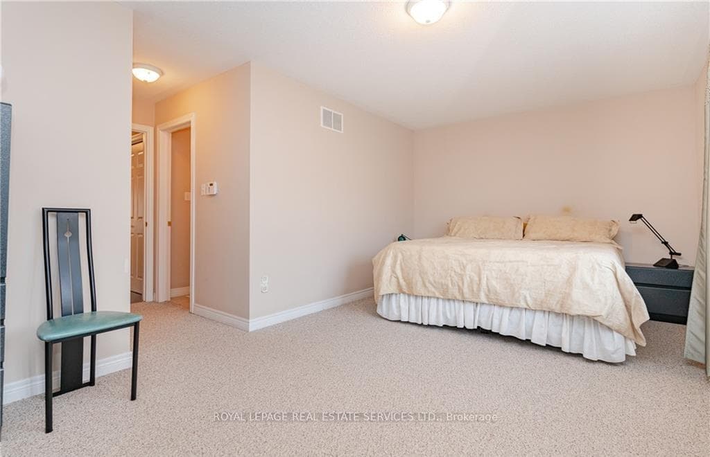 2085 Tovell Drive photo 20
