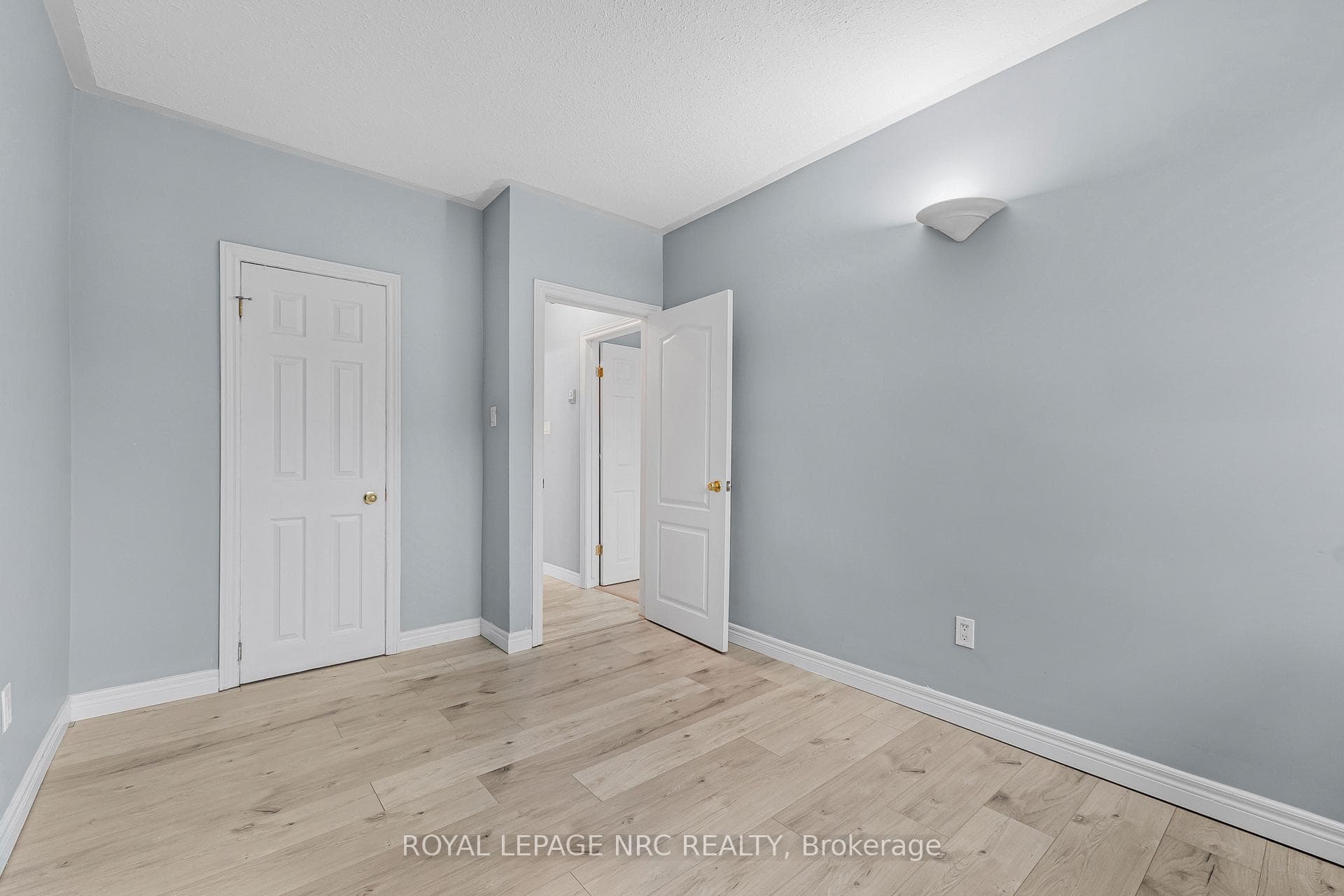 454 CARLTON Street Unit 7 photo 6