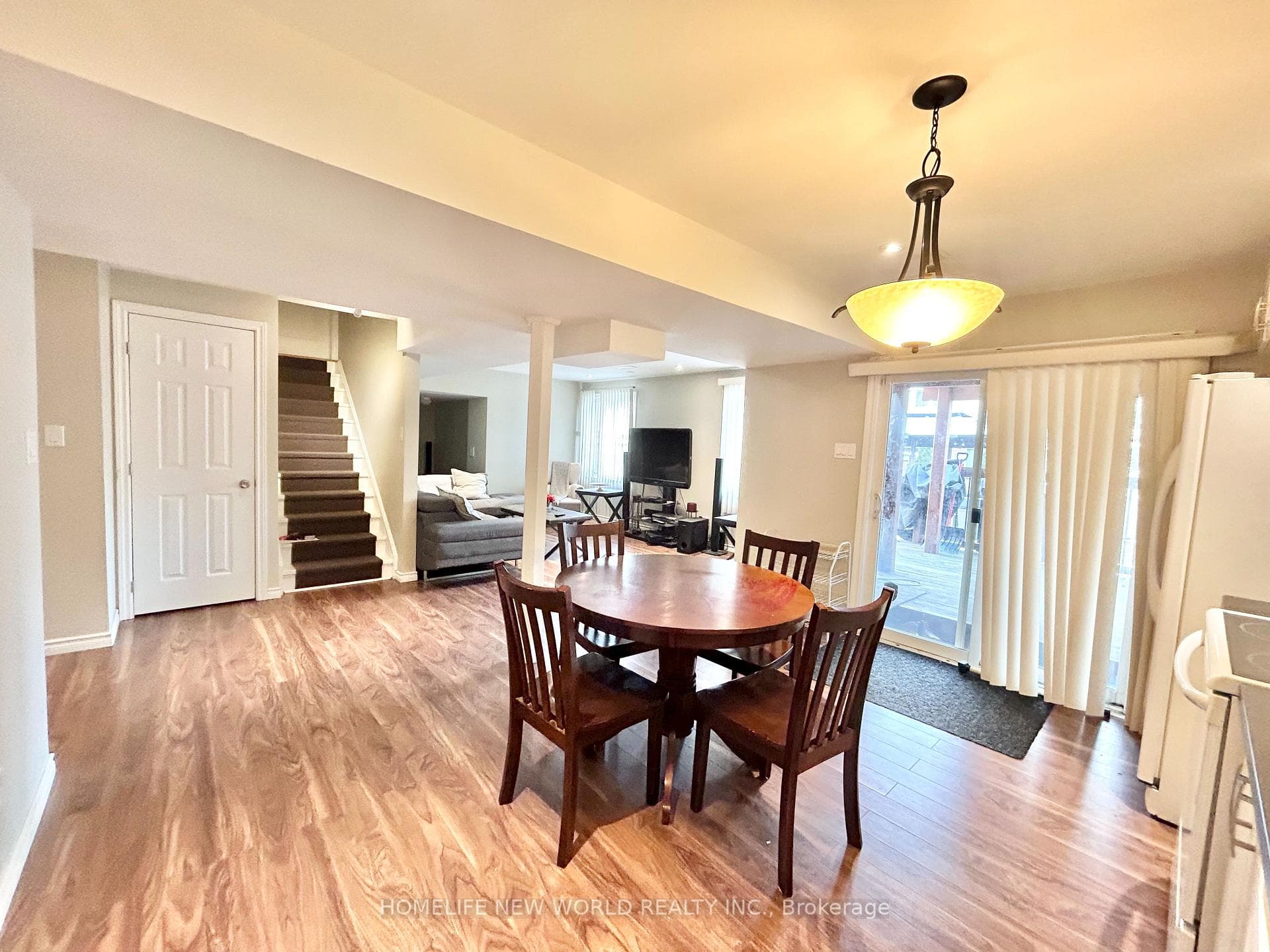 375 Woodspring Avenue photo 8