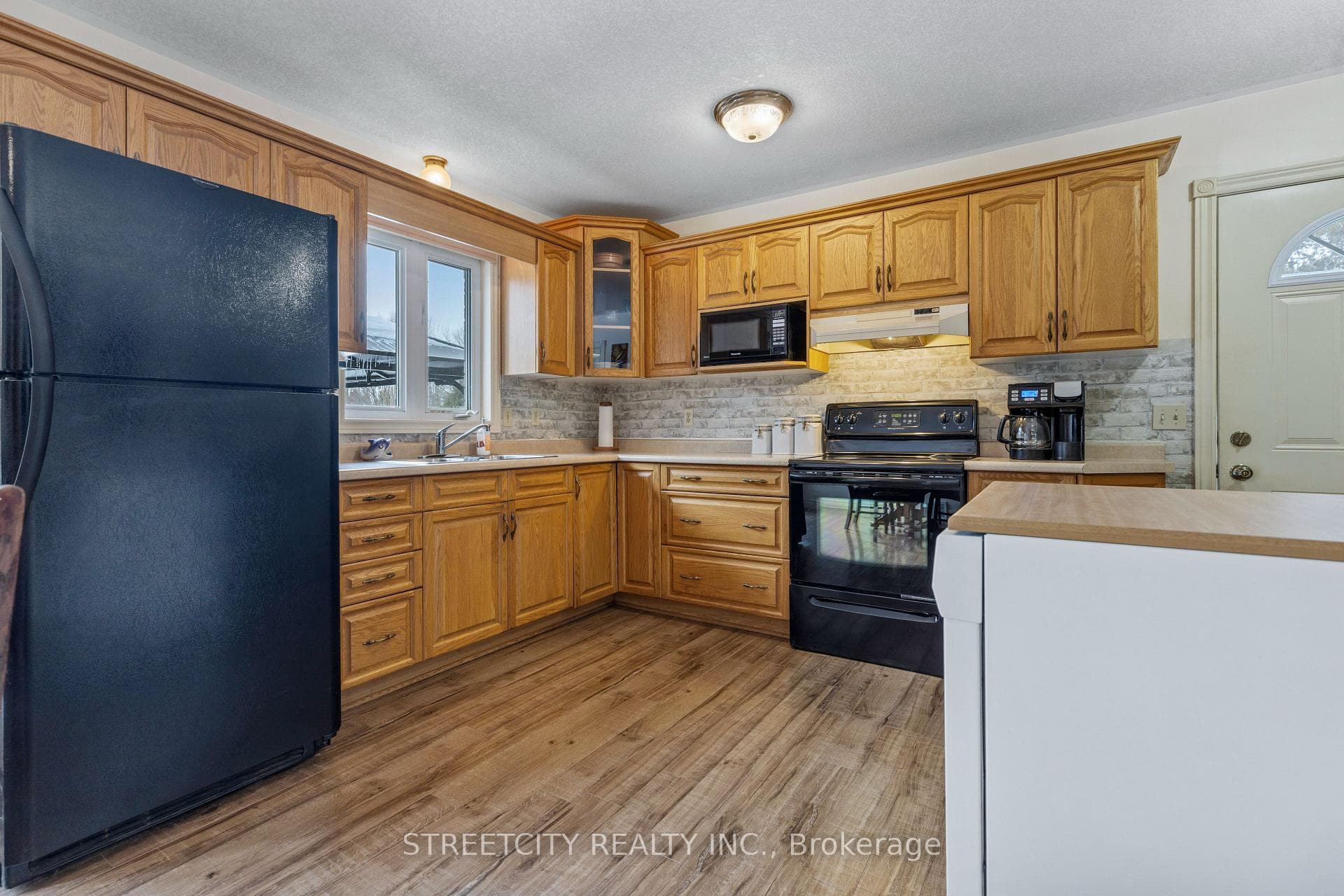22887 Melbourne Road photo 19