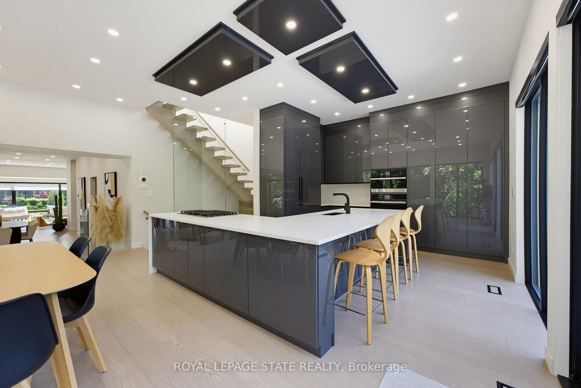 282 Robina Road photo 22