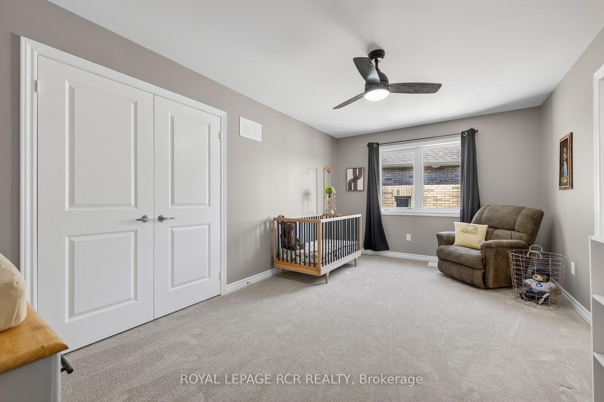 375 Russell Street photo 14