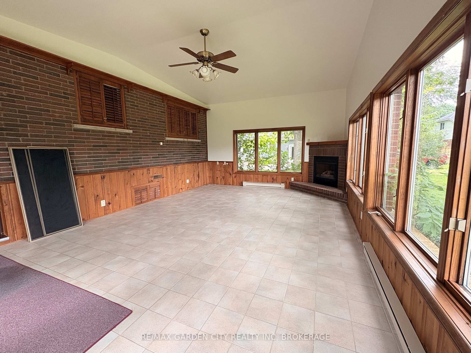 51 Bacon Lane photo 18