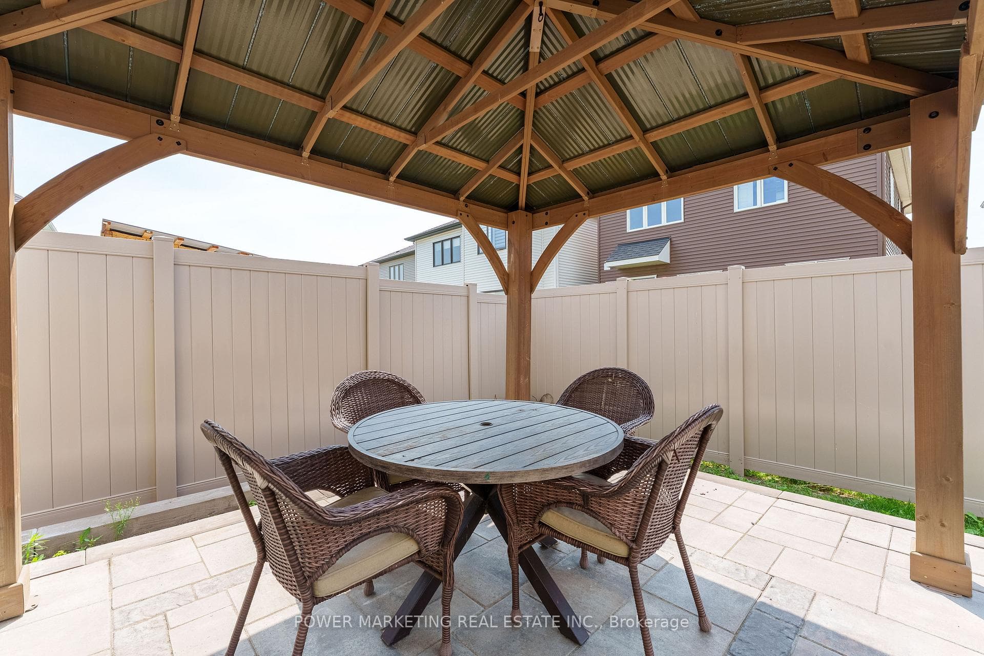 635 Perseus Avenue photo 37