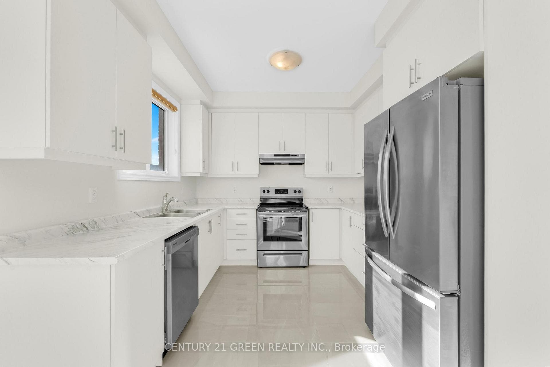 1174 Upper Thames Drive photo 15