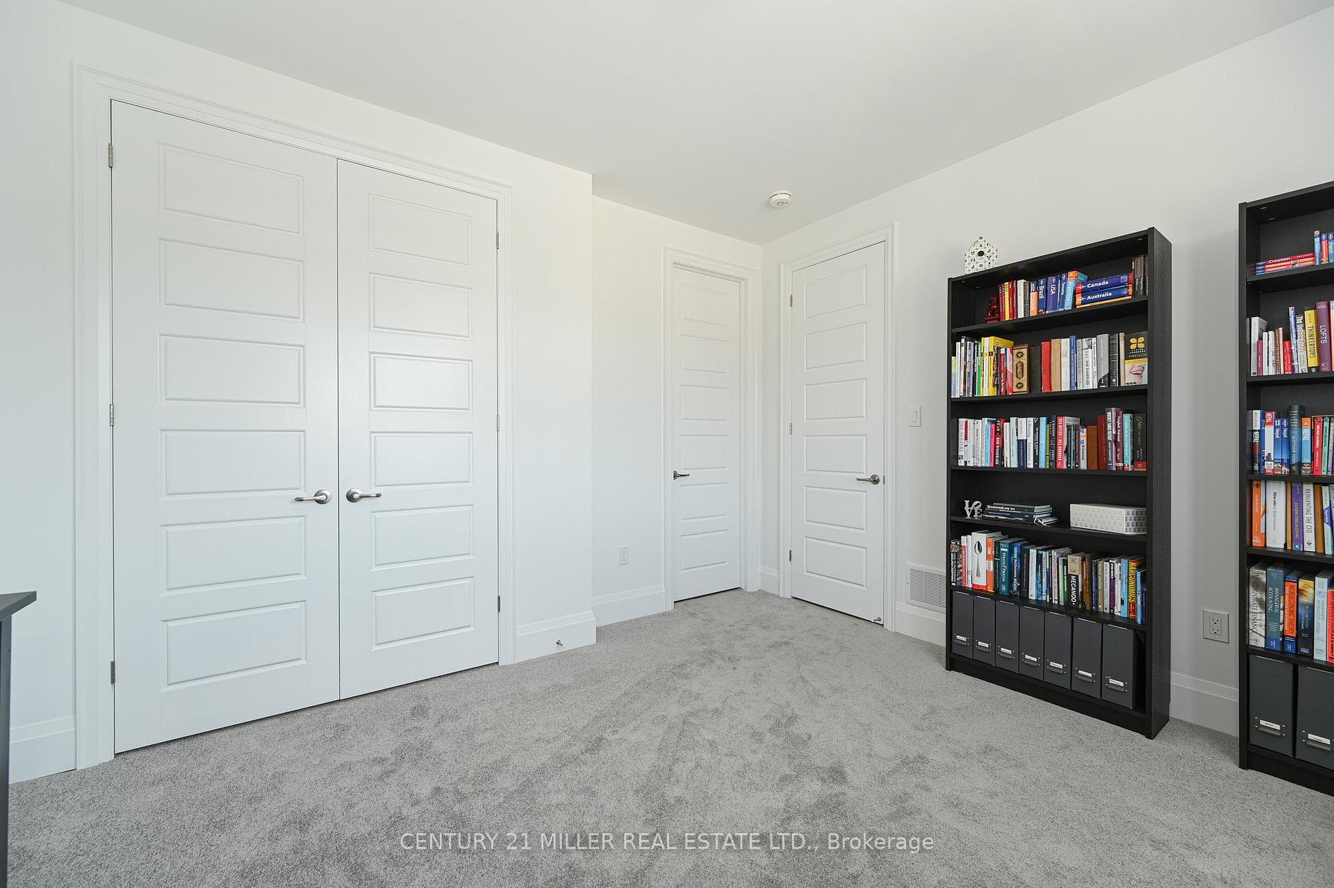 1432 Ford Strathy Crescent photo 22