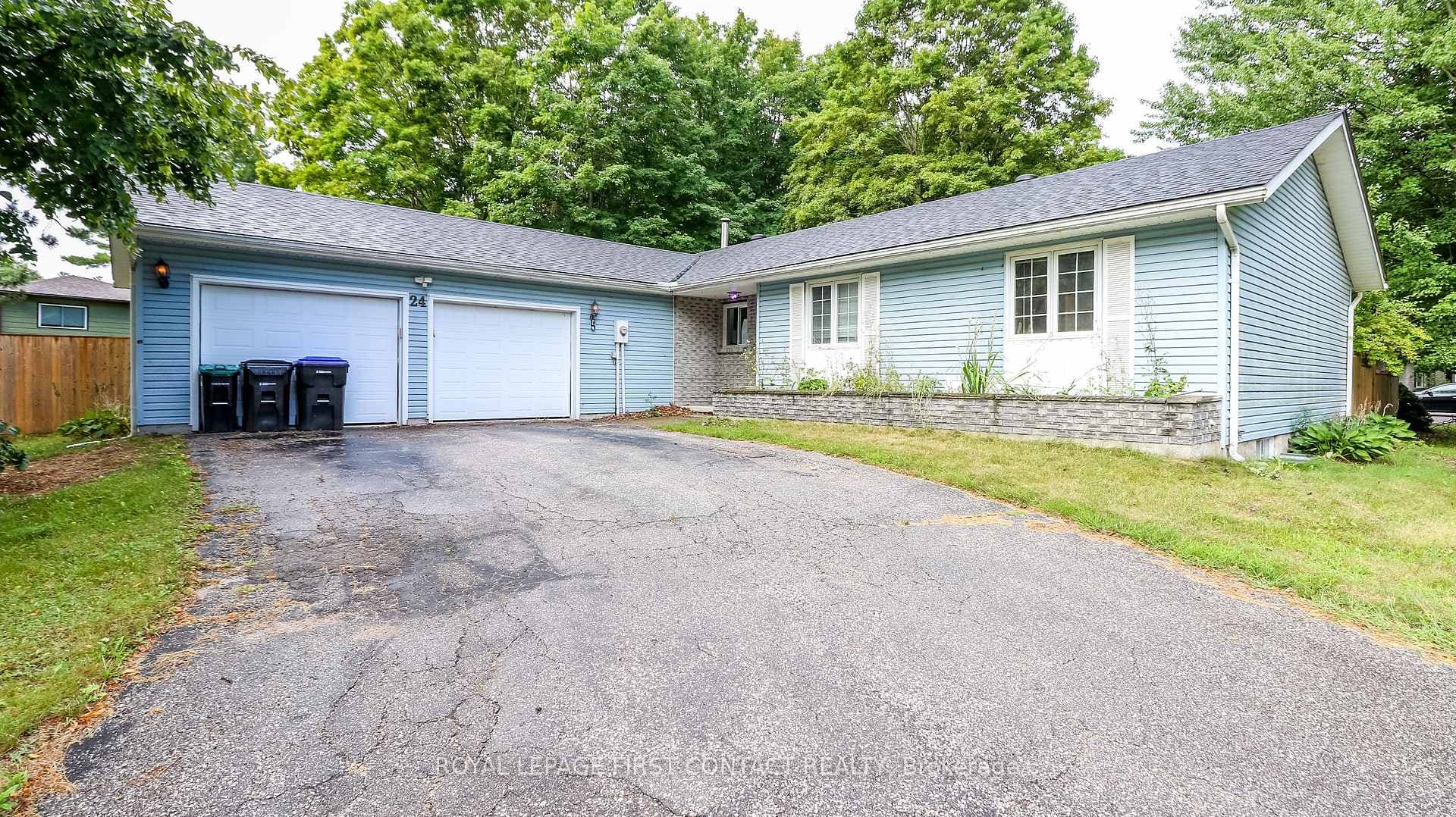 24 Howard Avenue photo 2