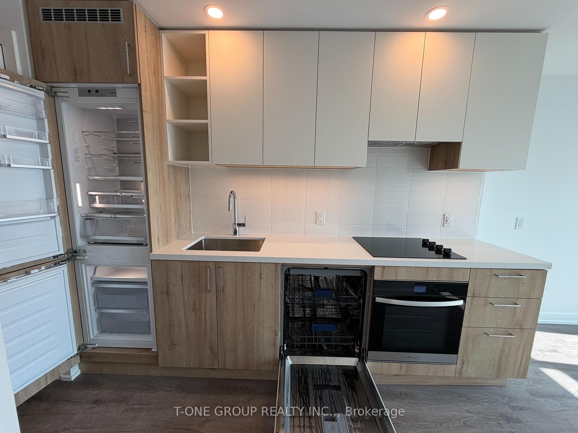 21 Meadowdale Road Unit 703 photo 10